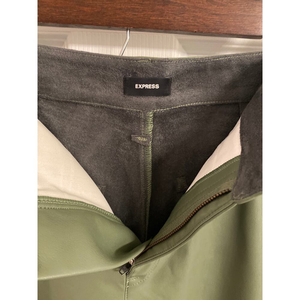 Edgy Express  Vegan / Faux Leather Pants Green Cargo High Rise Wide Leg Pant 12R - Picture 6 of 9